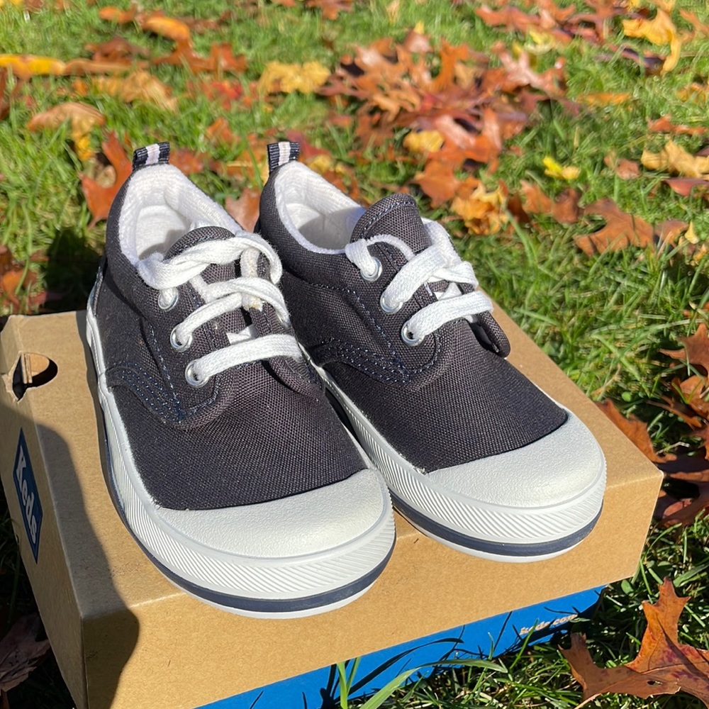 NWT, Keds, Graham Navy CVS, size 7.5, little kid